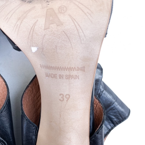 Troopa Back Lace Black Leather Heels - Picture 5 of 6